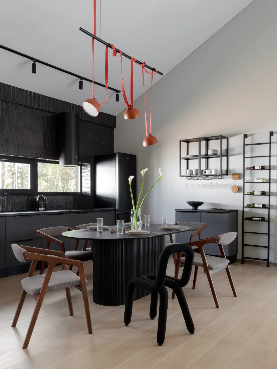 Брутальный красавчик в Исеть Village